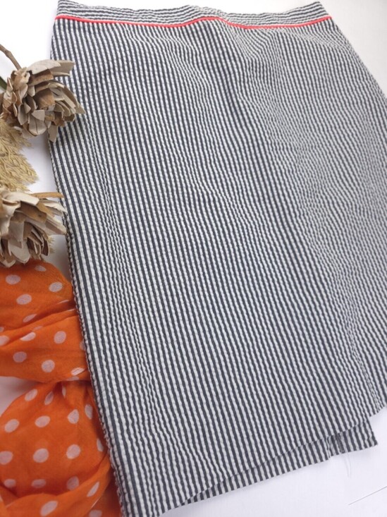 J. Crew Dresses & Skirts - J. Crew Navy and White Pinstripe Pencil Skirt with Coral Trim Seersucker Sz 4